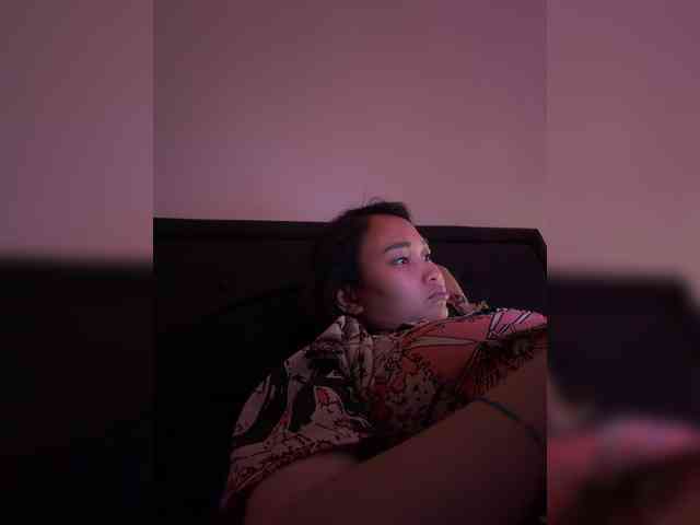RozyElle webcam