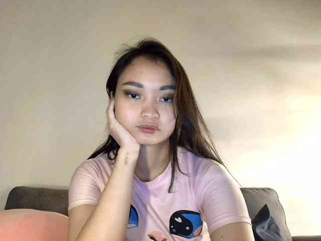 RozyElle webcam