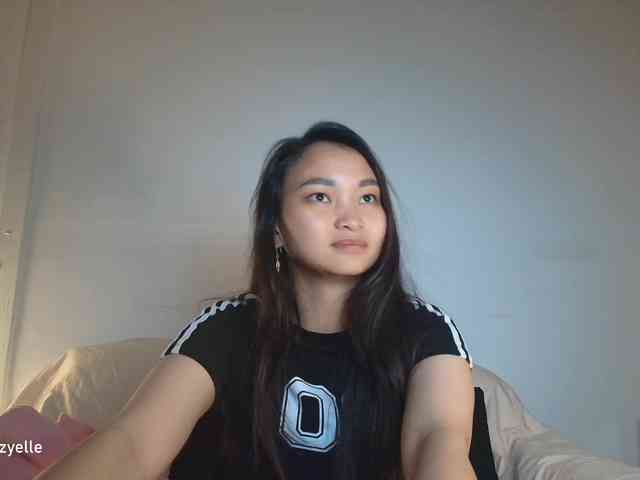 RozyElle webcam