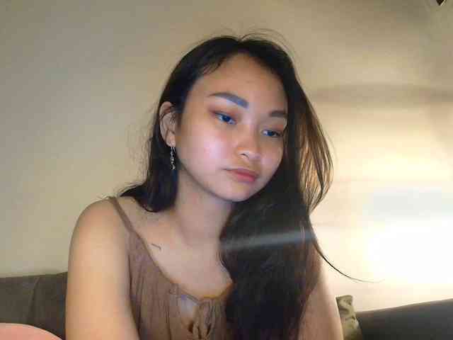 RozyElle webcam