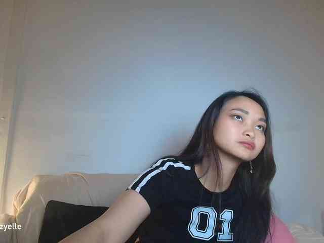 RozyElle webcam