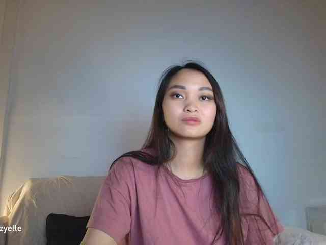 RozyElle webcam