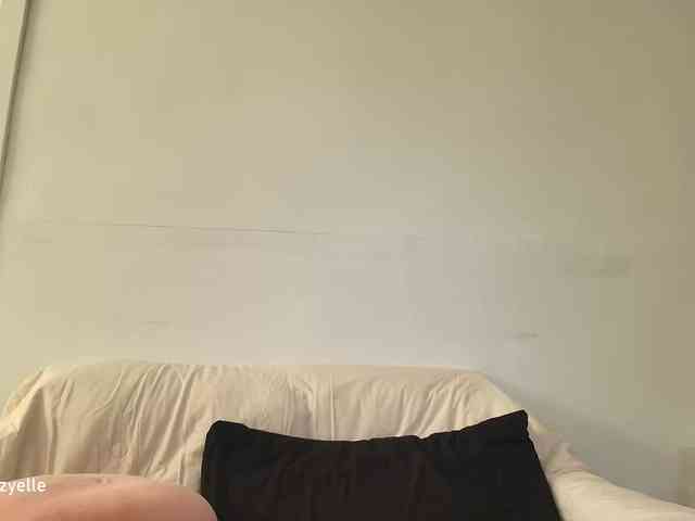 RozyElle webcam