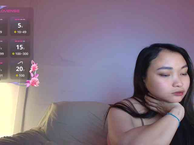 RozyElle webcam
