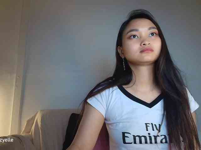 RozyElle webcam