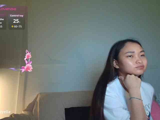 RozyElle webcam