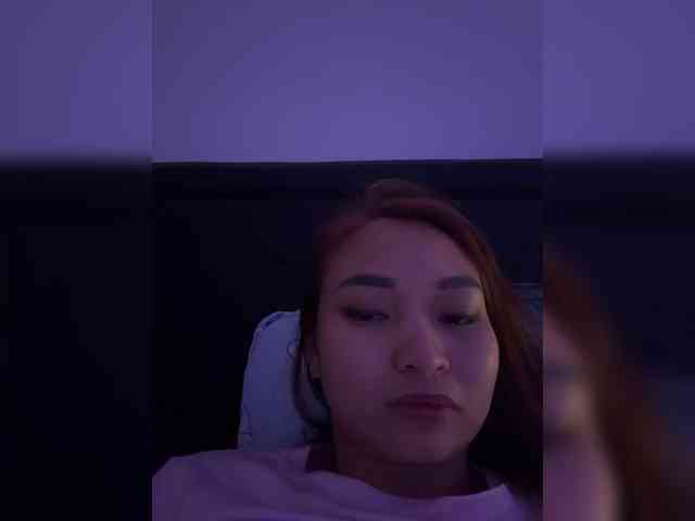 RozyElle webcam