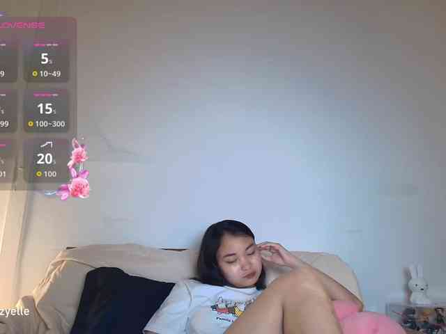 RozyElle webcam