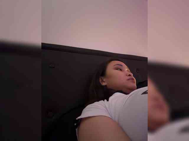 RozyElle webcam