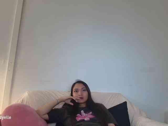 RozyElle webcam