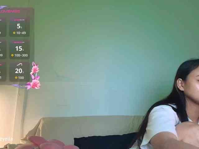 RozyElle webcam