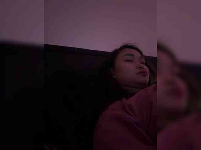 RozyElle webcam