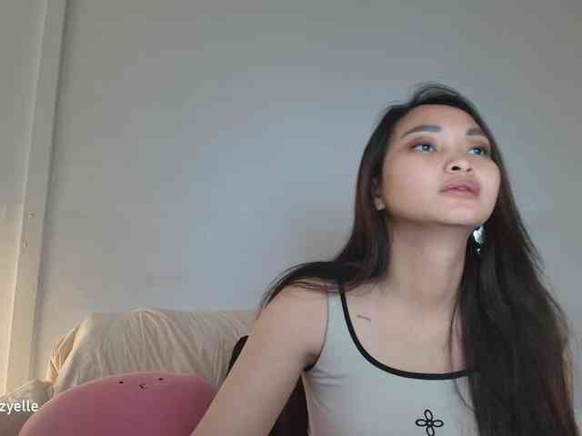 RozyElle webcam