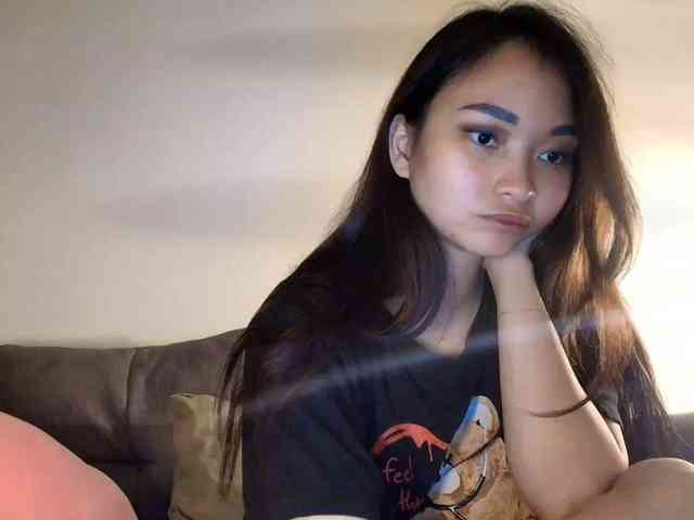 RozyElle webcam