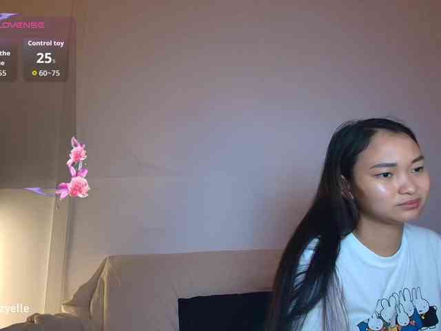 RozyElle webcam