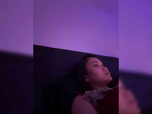 RozyElle webcam