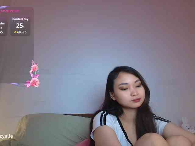 RozyElle webcam