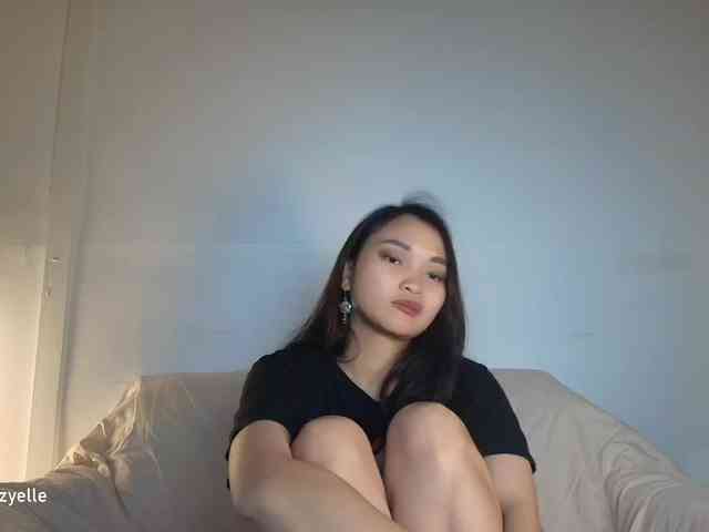 RozyElle webcam