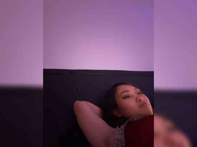 Model: RozyElle