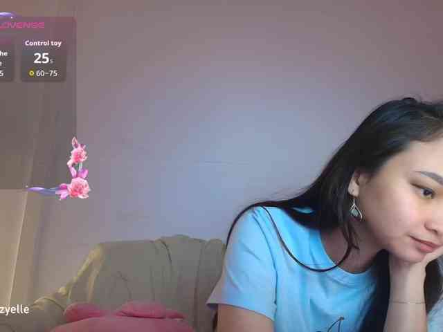 RozyElle webcam