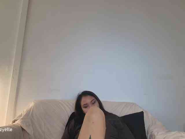 RozyElle webcam