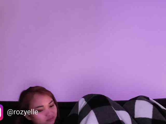 RozyElle webcam