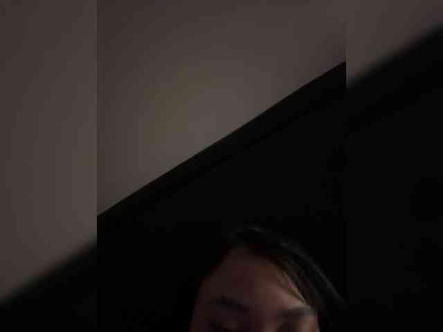RozyElle webcam