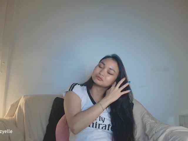 RozyElle webcam