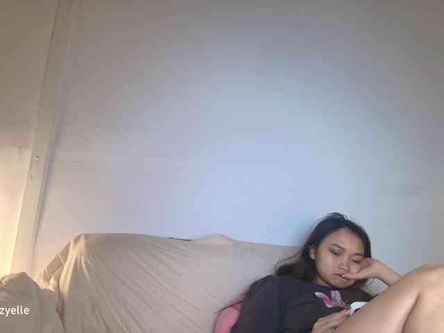 RozyElle webcam