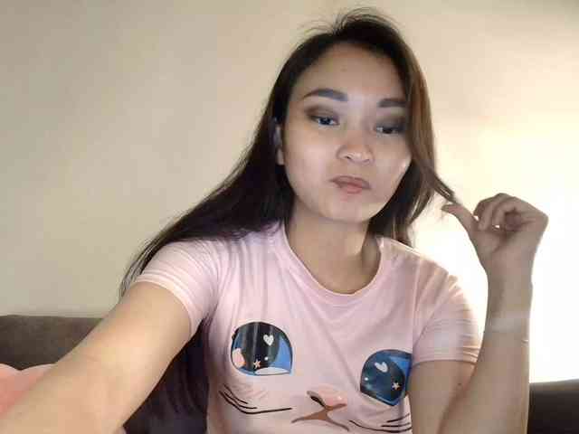 RozyElle webcam