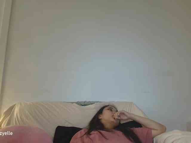 RozyElle webcam