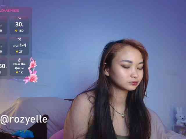 RozyElle webcam