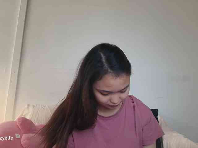 RozyElle webcam