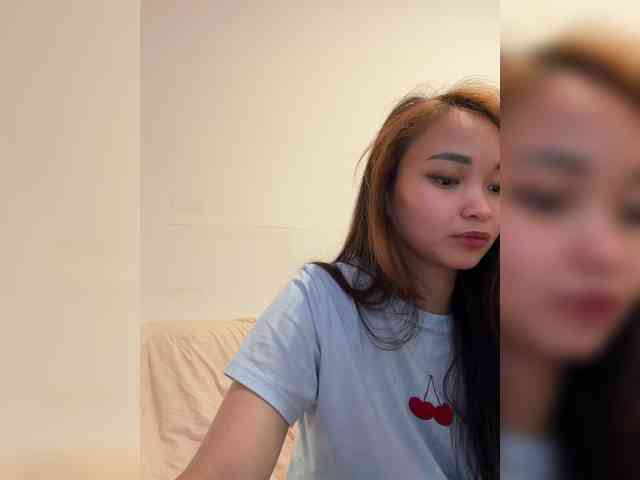 RozyElle webcam