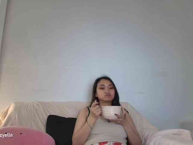 RozyElle webcam