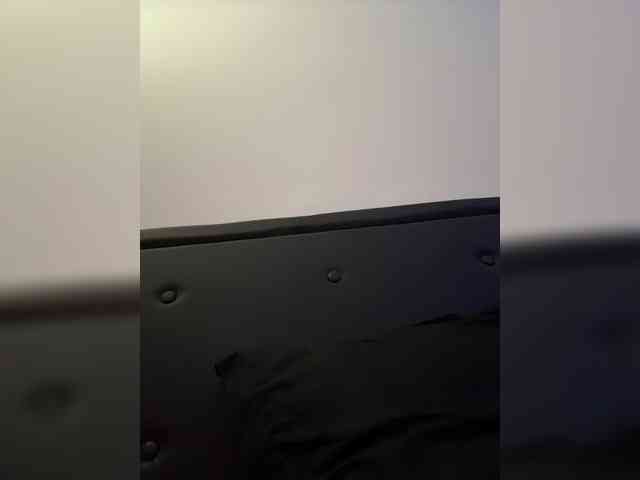 RozyElle webcam