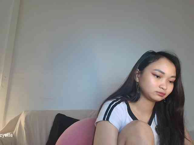 RozyElle webcam