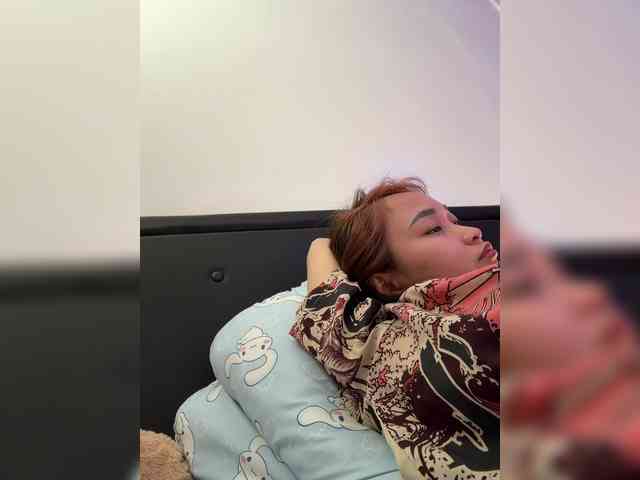 RozyElle webcam
