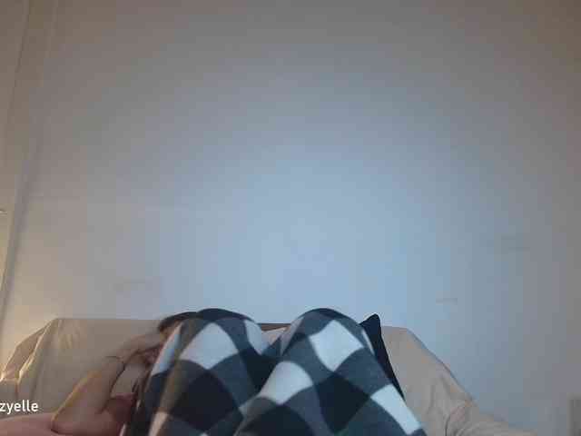RozyElle webcam