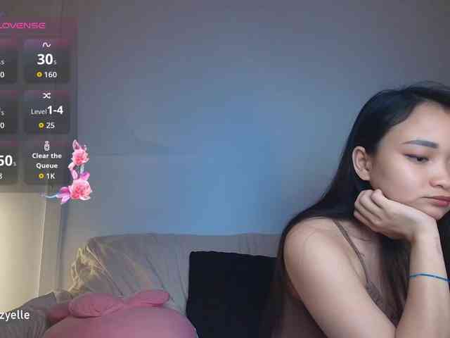 RozyElle webcam