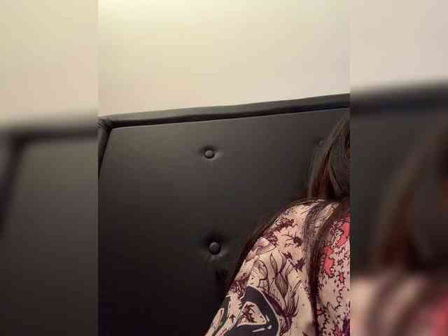 RozyElle webcam