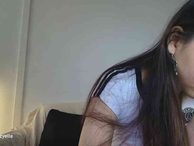 RozyElle webcam