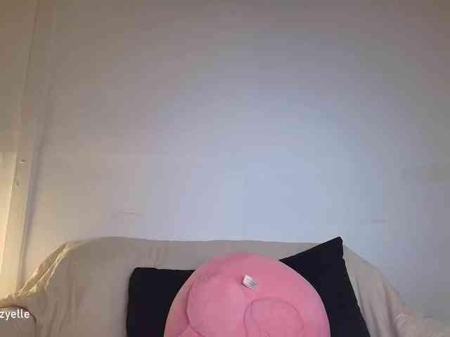 RozyElle webcam
