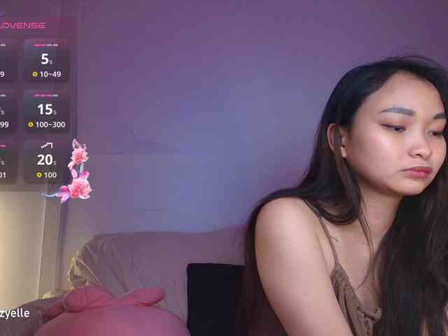 RozyElle webcam