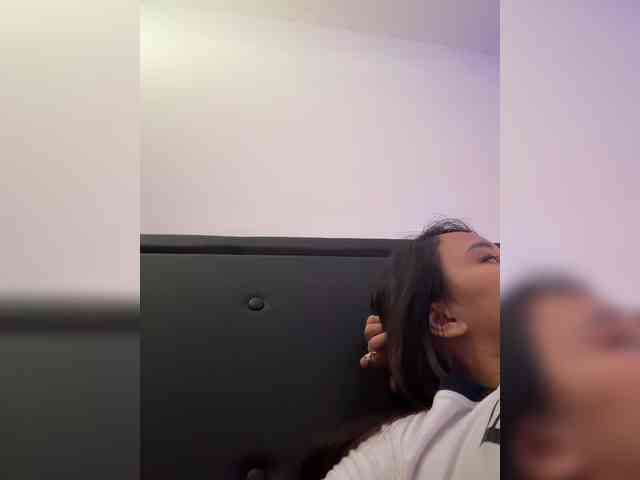RozyElle webcam