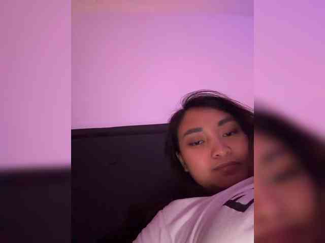 RozyElle webcam