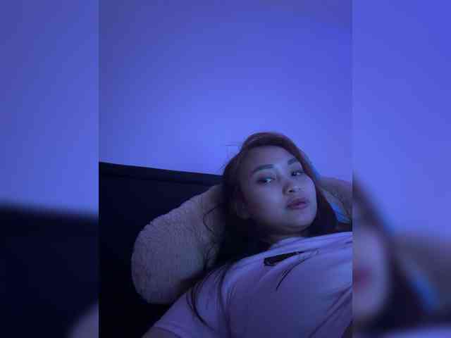 RozyElle webcam
