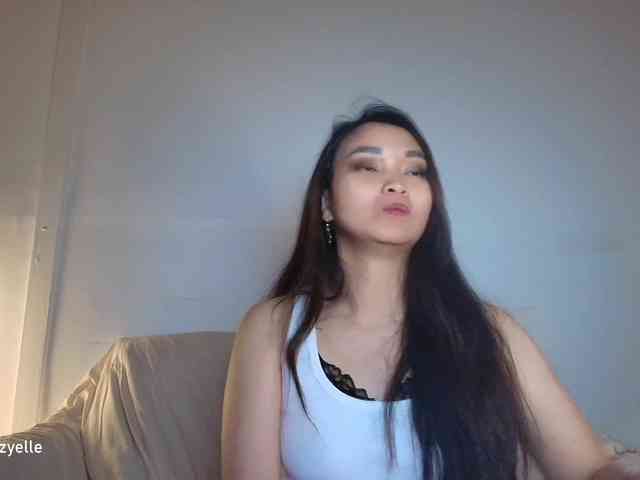 RozyElle webcam