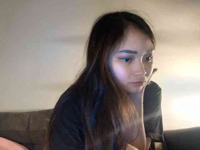 RozyElle webcam