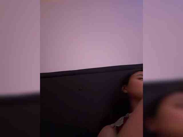 RozyElle webcam